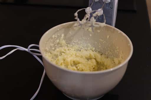 Кекс з горіхами - швидка та смачна випічка до чаю