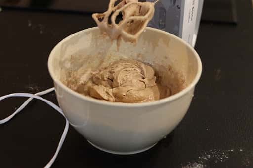 Кекс з горіхами - швидка та смачна випічка до чаю