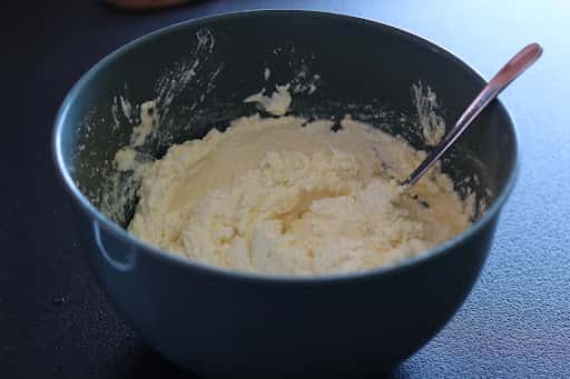 Сирник на печиві - дуже проста і смачна випічка швидкого приготування