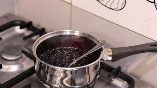 Торт "Мадейра" з ягодами - неймовірно смачний рецепт з покроковим фото