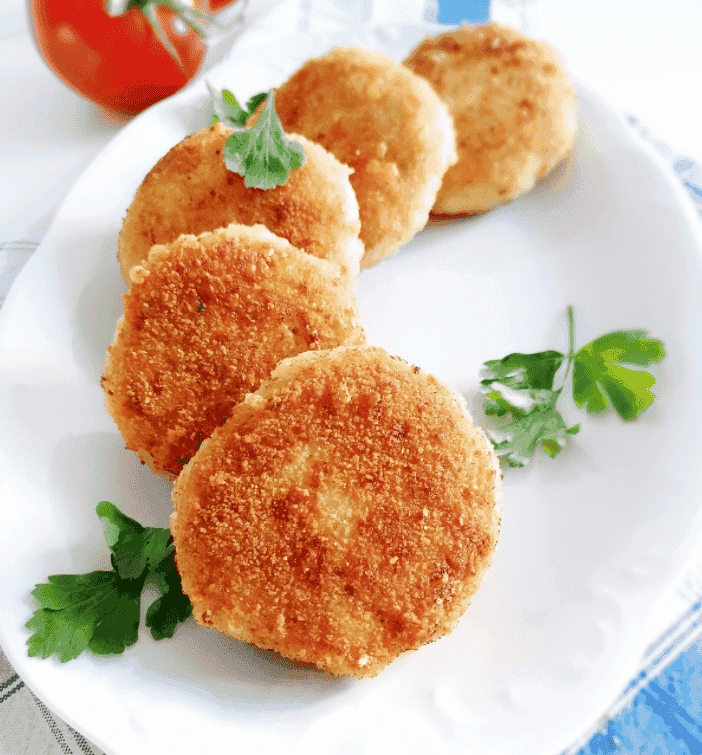 Котлети по-львівськи: смачні, хрусткі та соковиті. Покроковий рецепт приготування