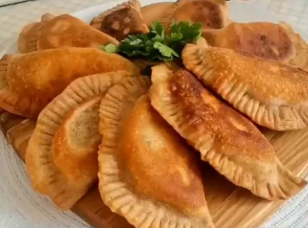 Пісні чебуреки - суперовий рецепт, який Вам обов'язково сподобається