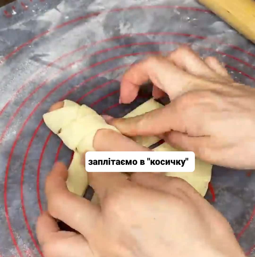 Сосиски в тісті - дуже смачний рецепт, який вам обов'язково сподобається