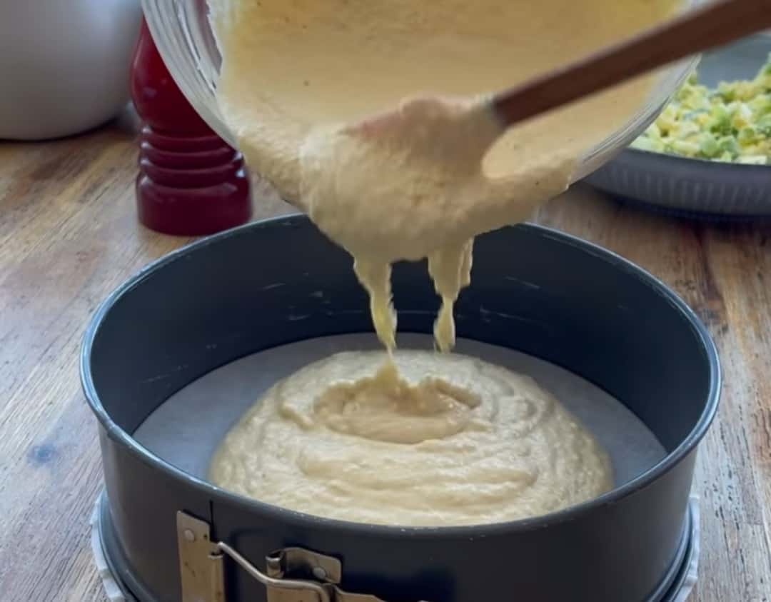 Неймовірно смачний заливний пиріг, який я їла б щодня