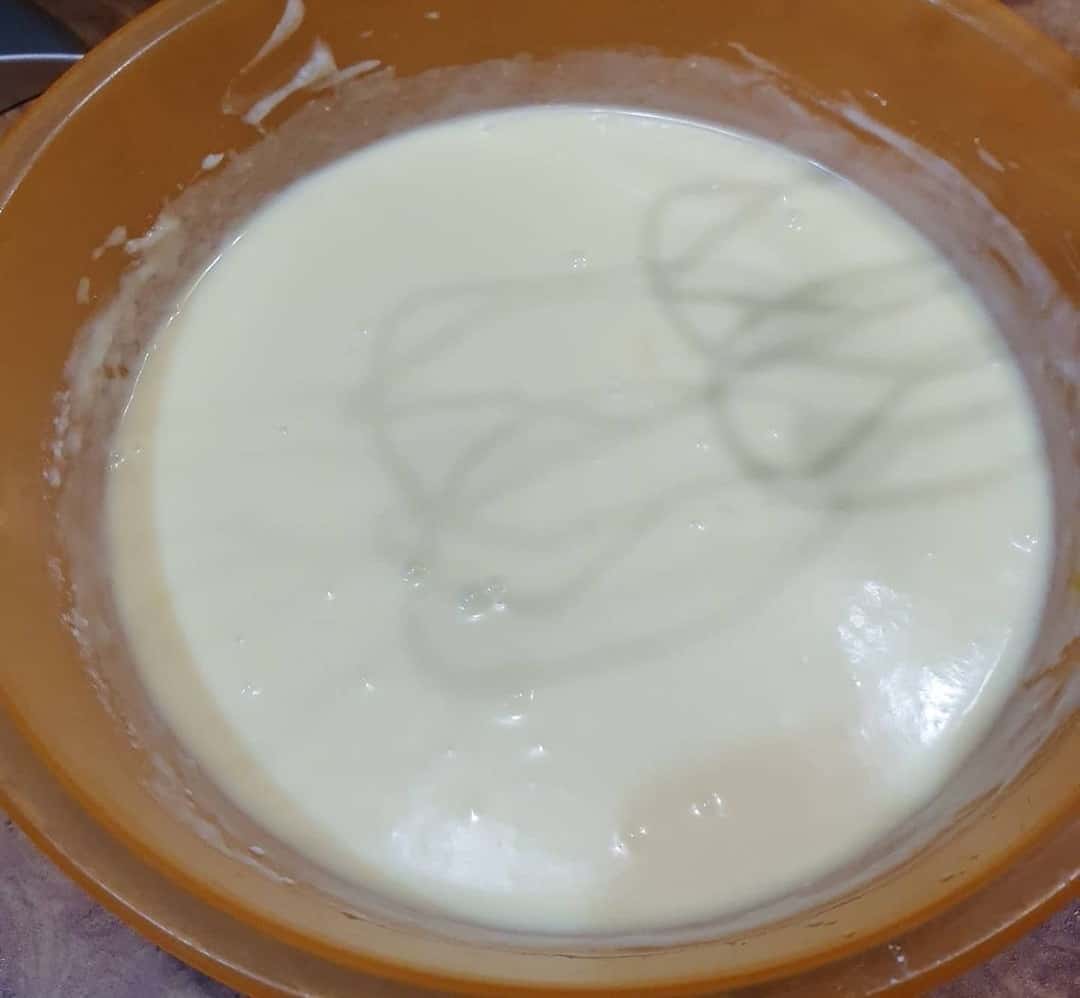 Пиріг з ягодами у сметанній заливці - дуже смачно, що просто тане в роті