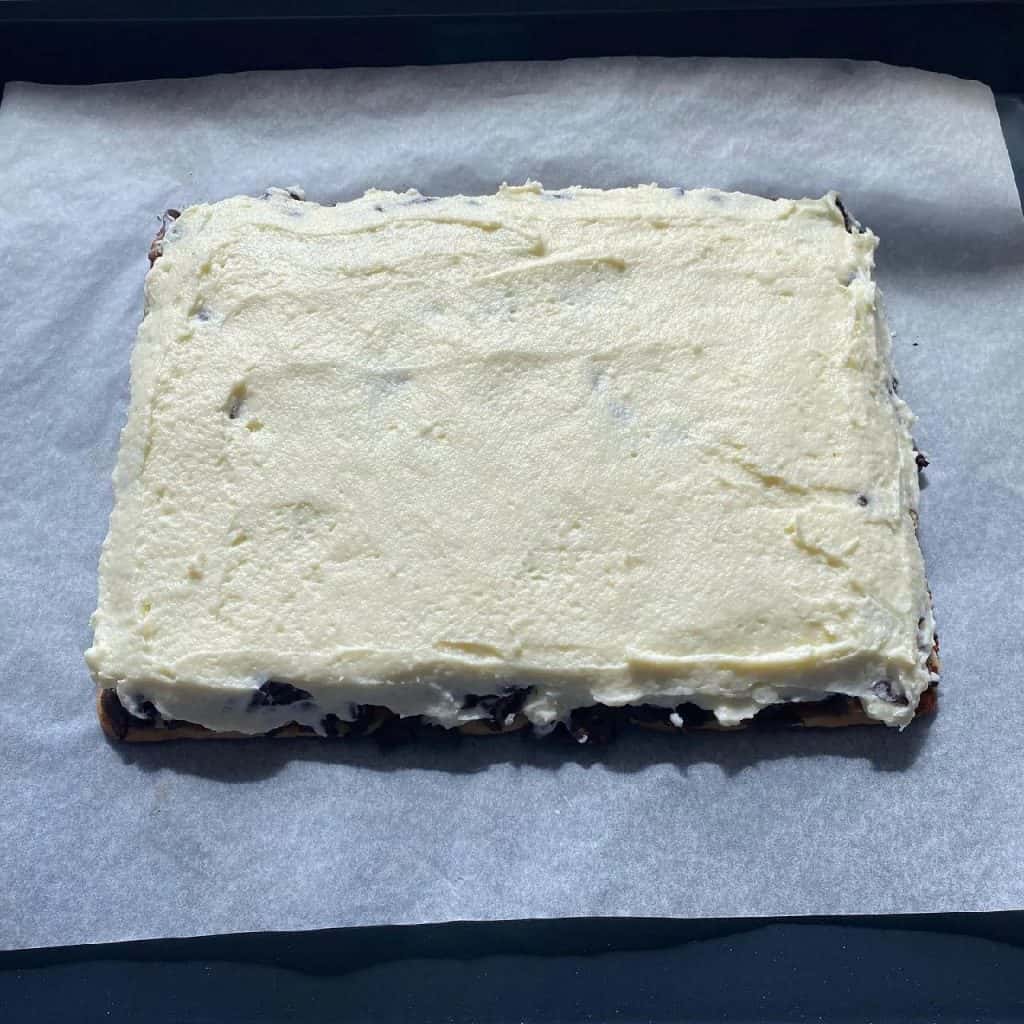 Торт «Вишиванка» з повидлом і горіхами - дуже смачна випічка до чаю чи до святкового столу