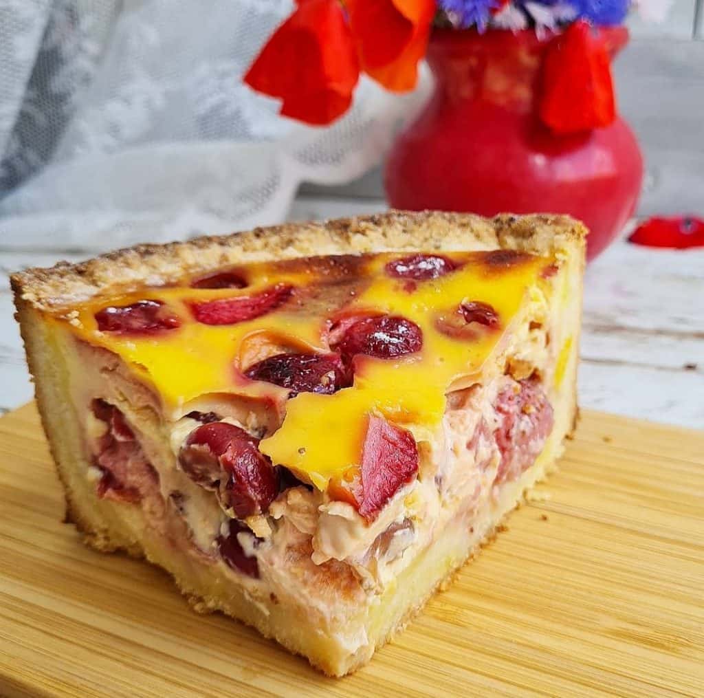 Ягідний пиріг у сметанній заливці - дуже смачний і простий рецепт