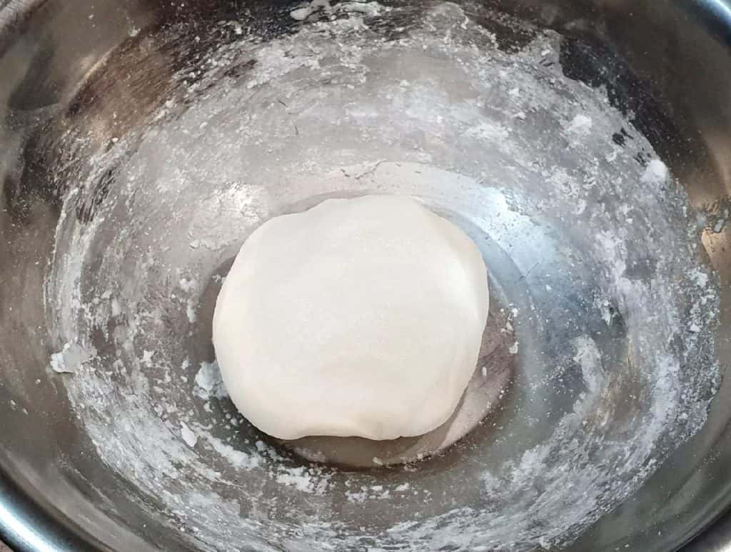 Як прикрасити Великодні паски: 2 варіанти - декор "Гнізда" та прикраси з мастики