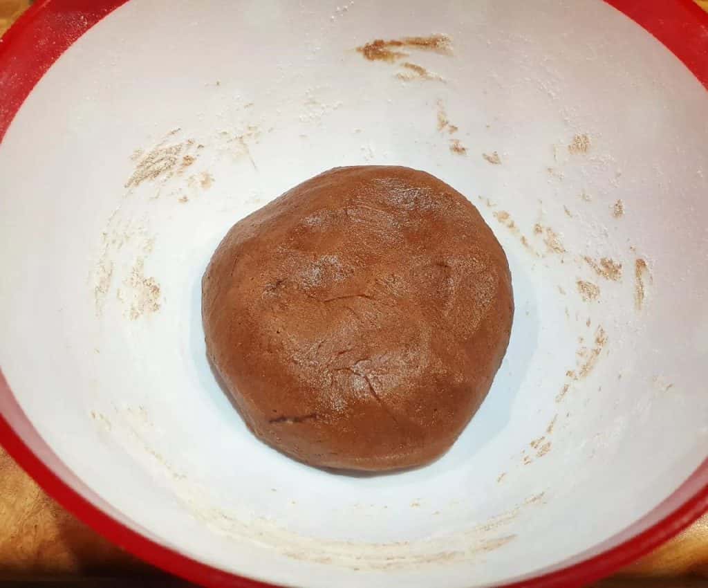 Як прикрасити Великодні паски: 2 варіанти - декор "Гнізда" та прикраси з мастики