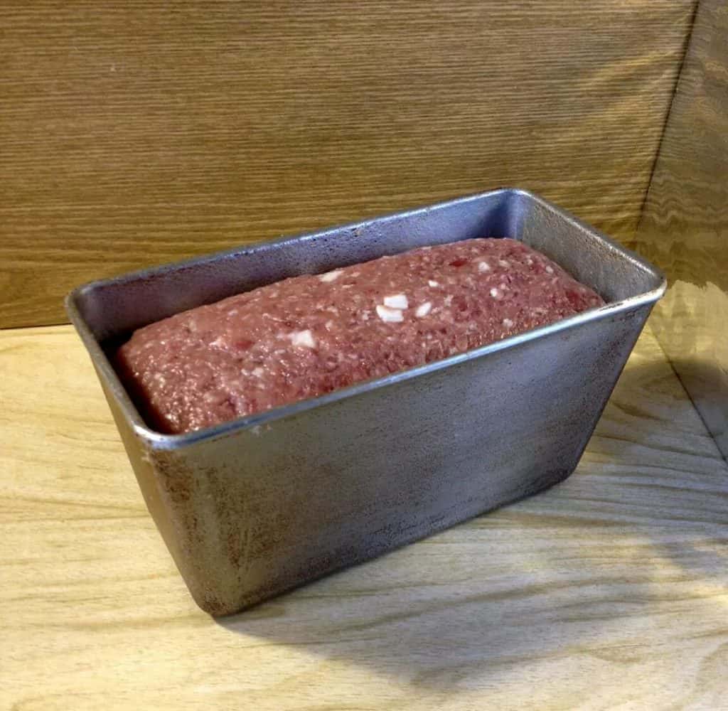 М'ясний хліб - ідеальна альтернатива покупній ковбасі. Простий рецепт