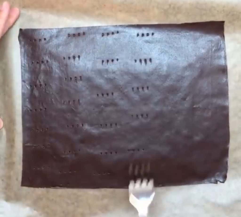 Торт "Спартак" із заварним кремом і шоколадною глазур'ю - простий рецепт приготування