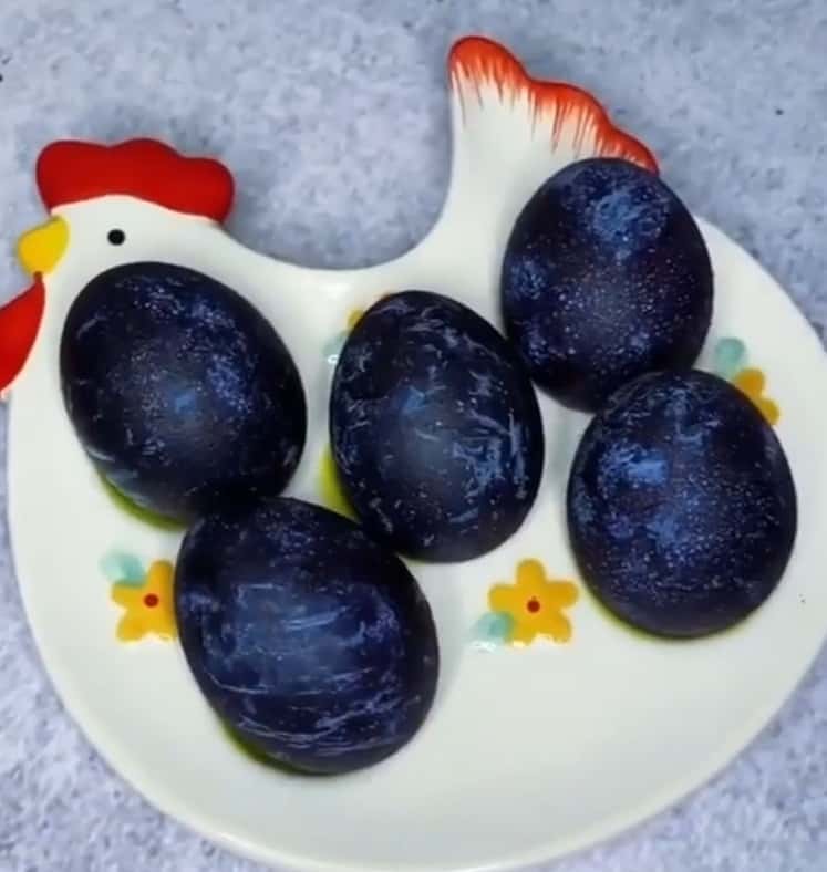 Крашанки на Великдень: прості, оригінальні способи фарбування яєць натуральними барвниками