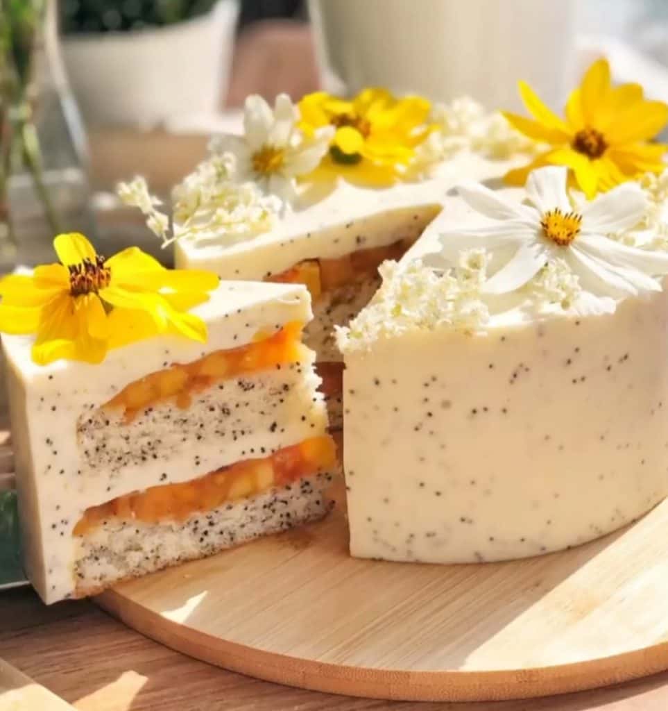 Маковий торт з персиками і ніжним крем-мусом - покроковий рецепт з фото