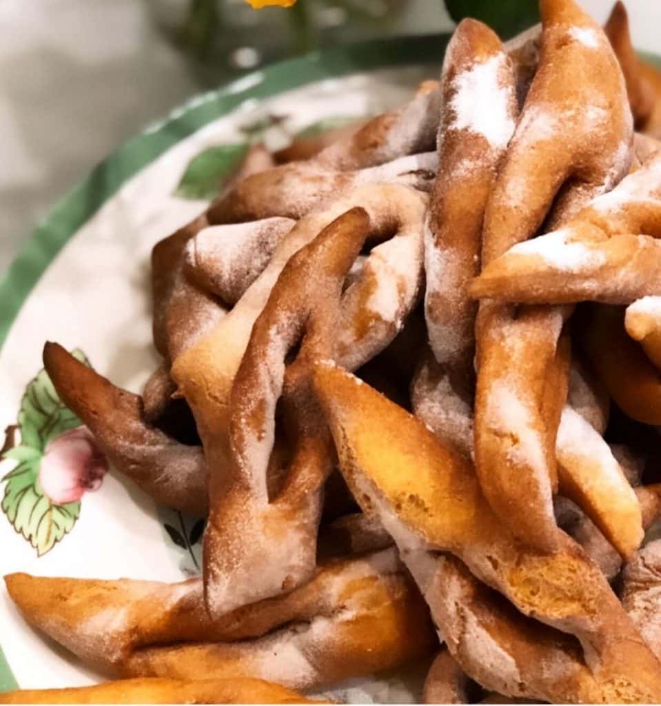 Дуже смачний ХВОРОСТ - проста та швидка випічка до чаю