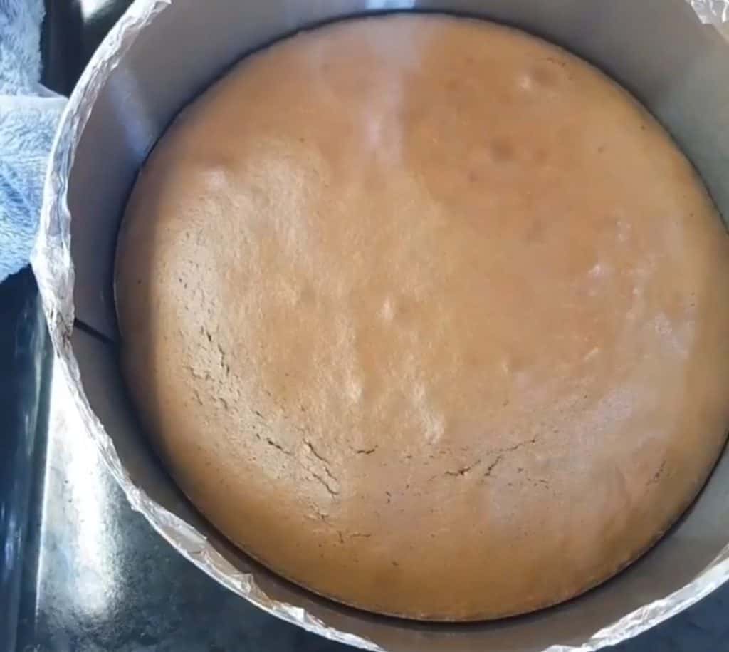 Неймовірно смачний шоколадний торт за 20 хвилин - готується простіше простого