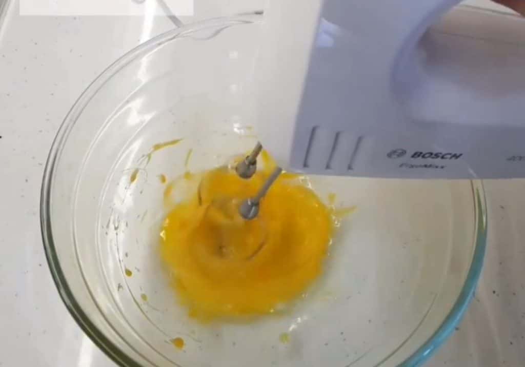 Неймовірно смачний шоколадний торт за 20 хвилин - готується простіше простого