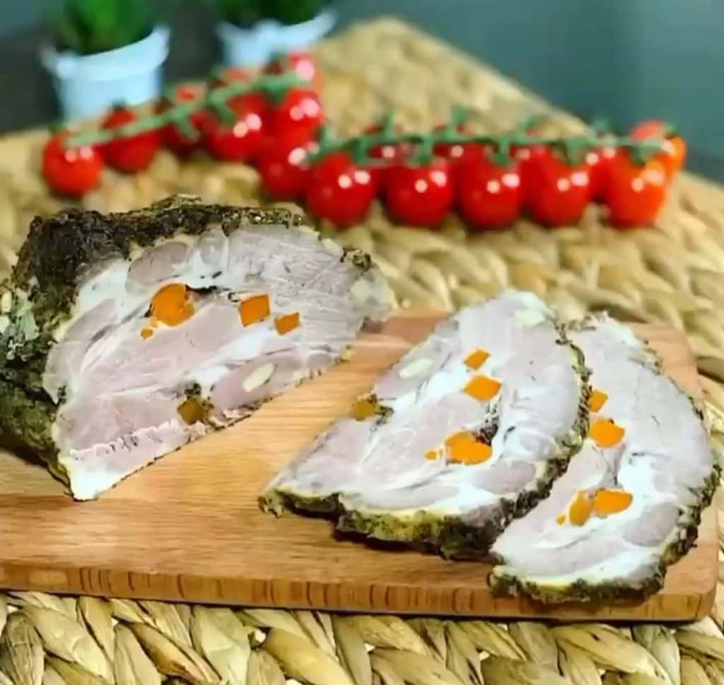 Домашня буженина в духовці: як приготувати соковите та ароматне м'ясо