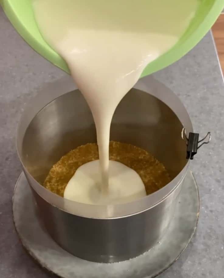 Ягідний мусовий чізкейк (без випічки) - рецепт ніжного та смачного десерту