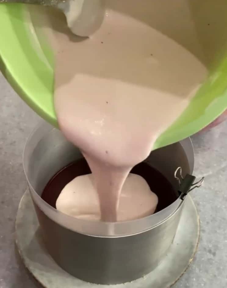 Ягідний мусовий чізкейк (без випічки) - рецепт ніжного та смачного десерту