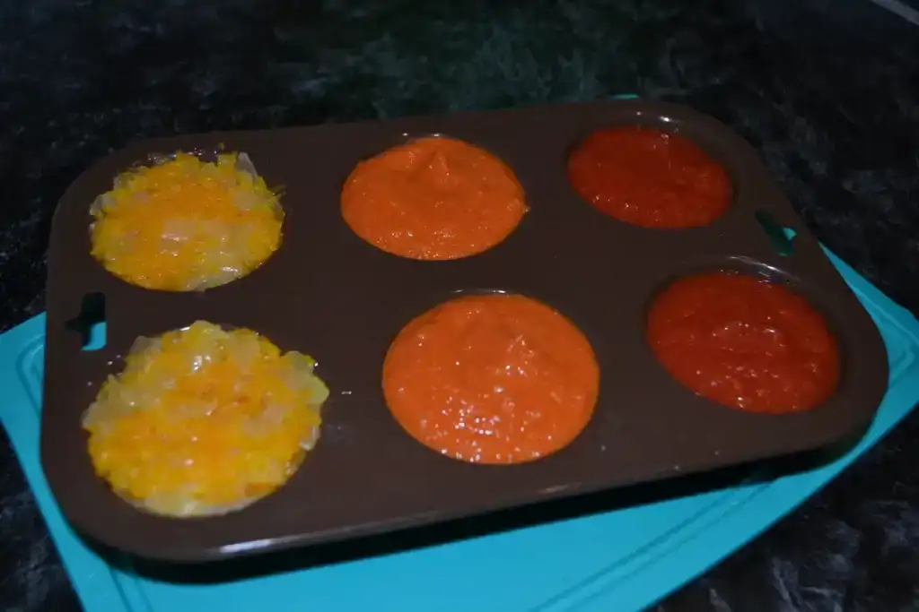 Домашні консерви зі скумбрії: 3 варіанти в духовці