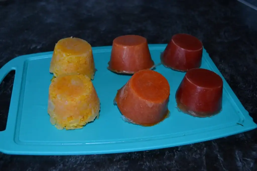 Домашні консерви зі скумбрії: 3 варіанти в духовці