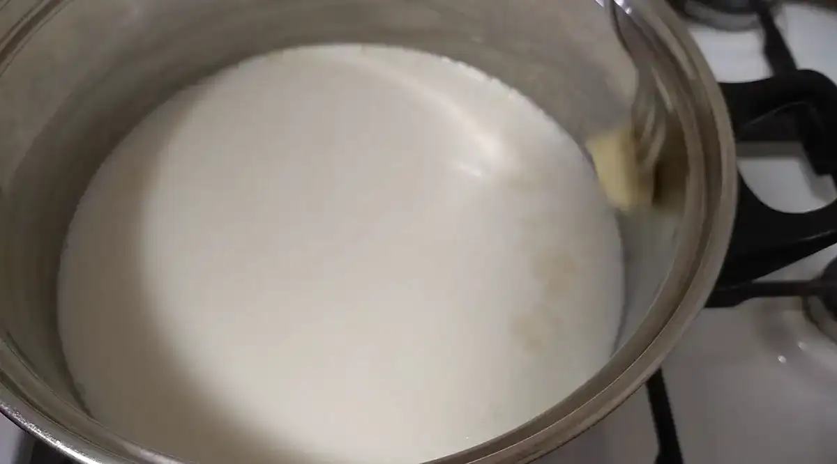 Варене згущене молоко в домашніх умовах: рецепт з 3 інгредієнтів