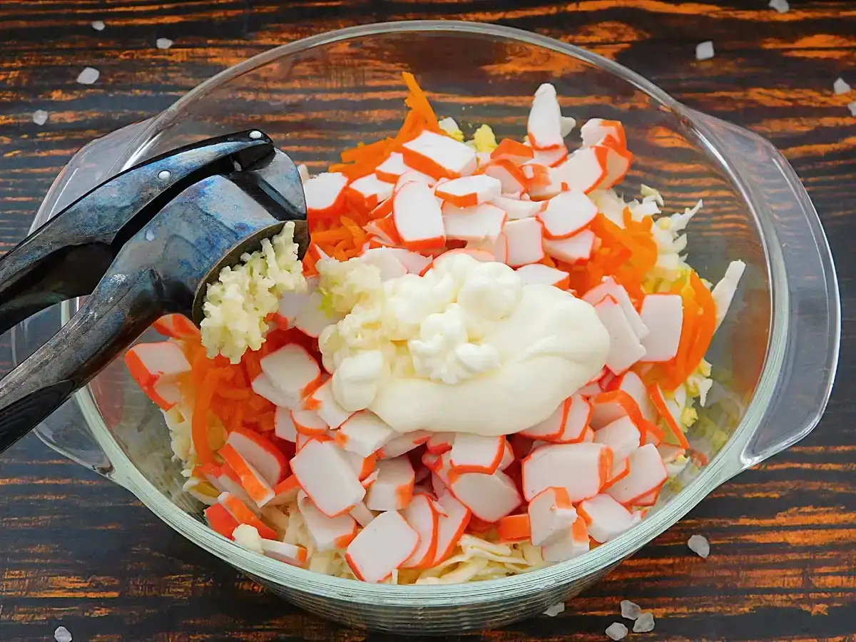 Смачний і простий салат із моркви: рецепт, який вже давно став улюбленим