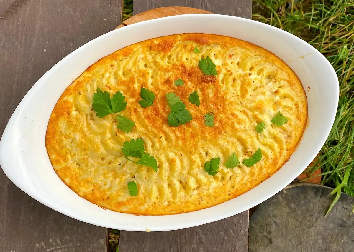 Картопляна запіканка з фаршем та грибами: улюблена страва у моїй сім'ї