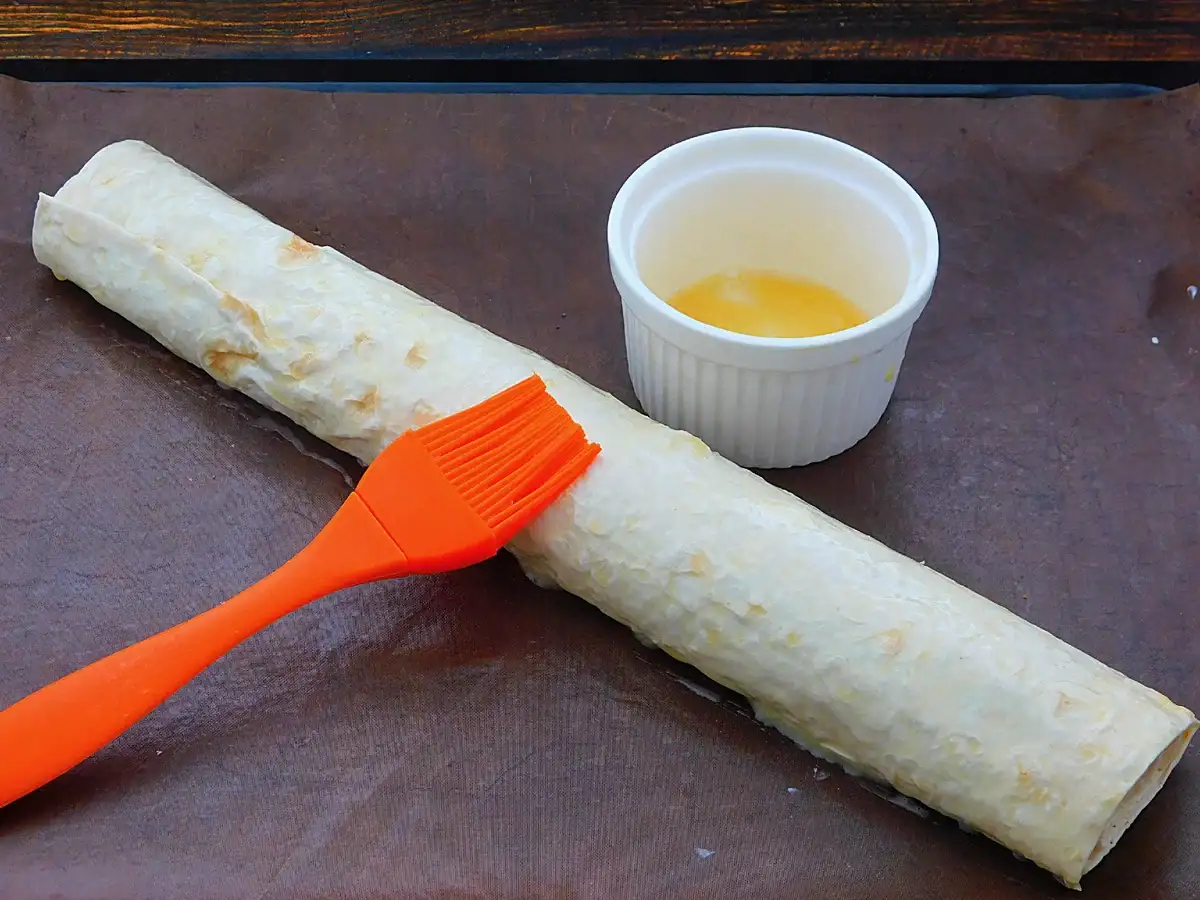 Швидкий десерт до чаю з лаваша: 15 хвилин і смакота на столі