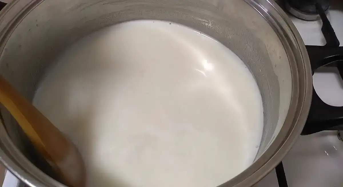 Варене згущене молоко в домашніх умовах: рецепт з 3 інгредієнтів