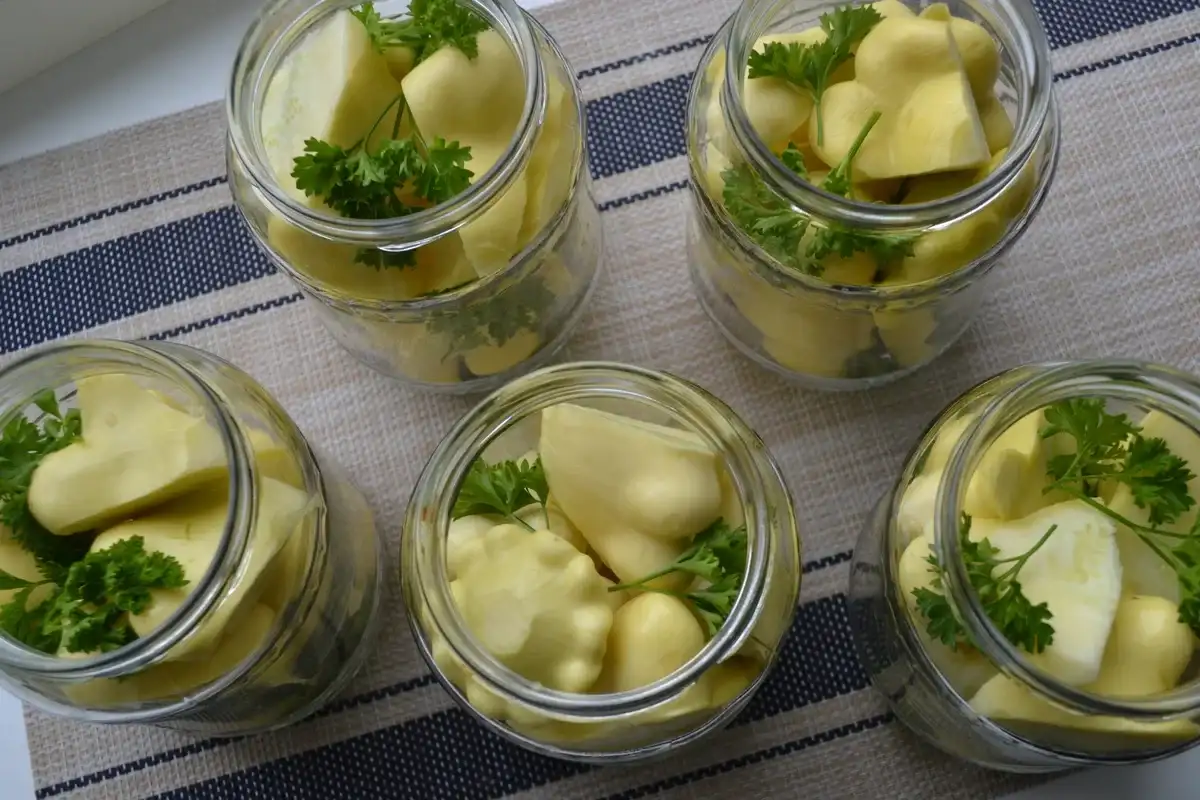 Мариновані патисони на зиму: рецепт, який повинен бути у кожної господині