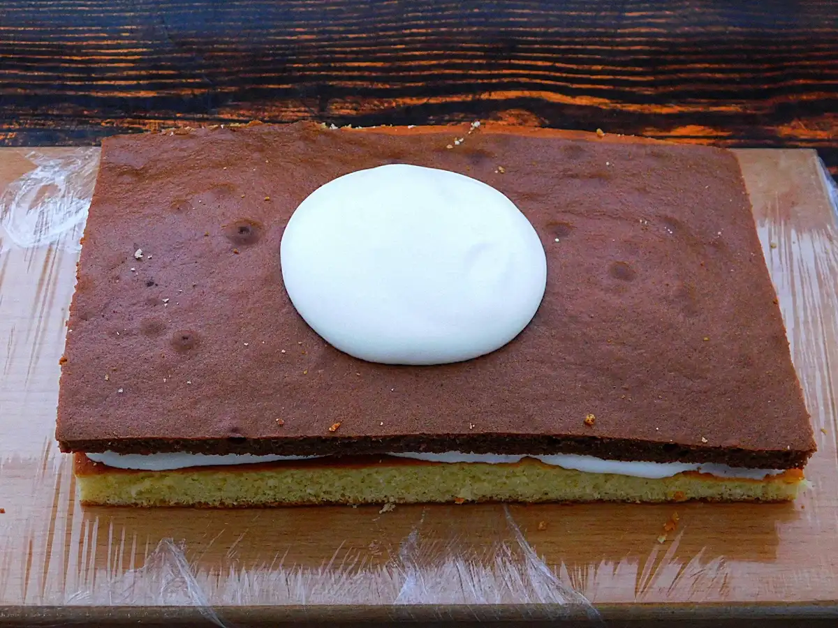 Торт швидкого приготування на згущеному молоці - дуже смачно