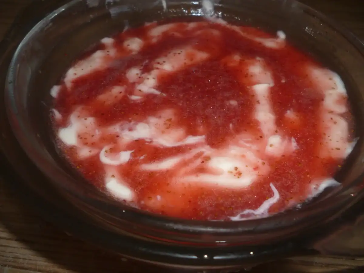 Желейний десерт "Зебра" з будь-яких ягід та сиру: готується дуже просто