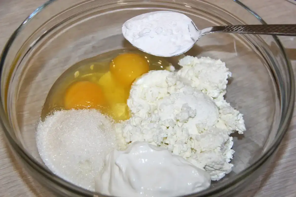 Сирна запіканка "Двошарова": без борошна та манки, з ніжнішою сметанною заливкою