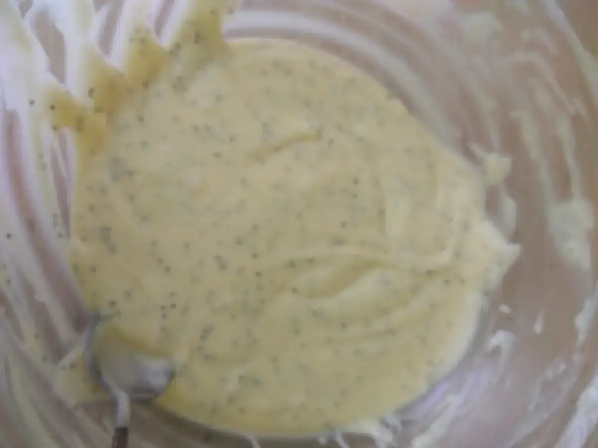 Простий та економний рецепт кексів: 2 види за 30 хвилин