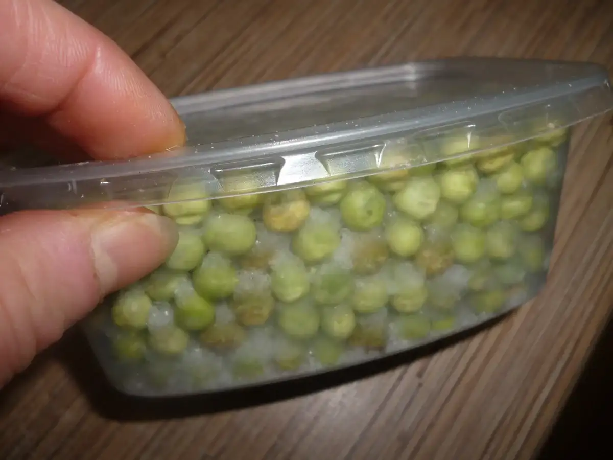 Рецепт домашнього консервованого зеленого горошку: як довго я його шукала