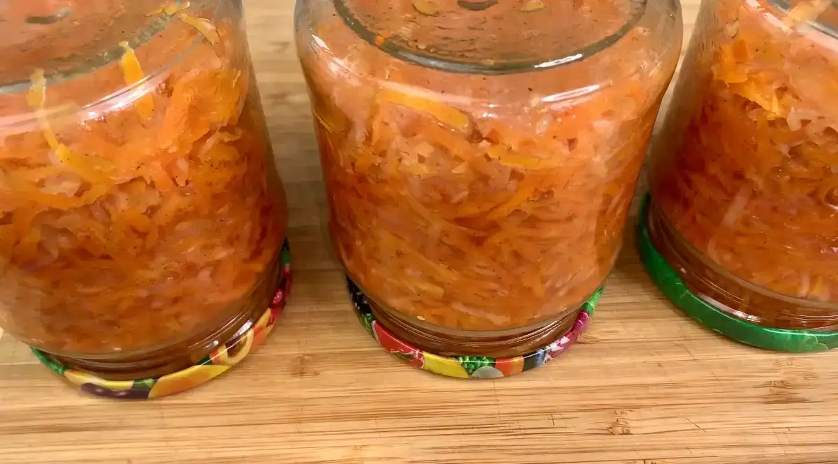 Салат з редьки і моркви по-корейськи: смачний рецепт на зиму