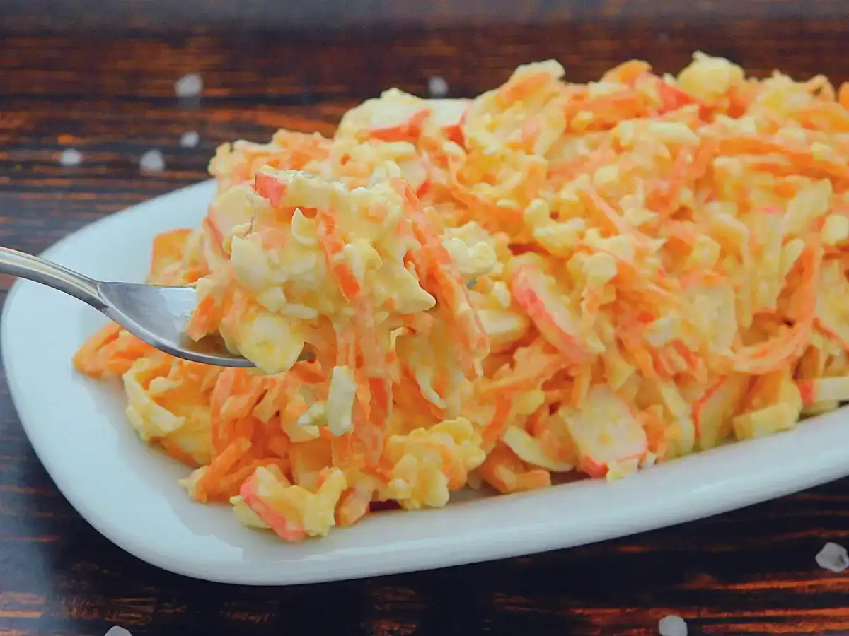 Смачний і простий салат із моркви: рецепт, який вже давно став улюбленим