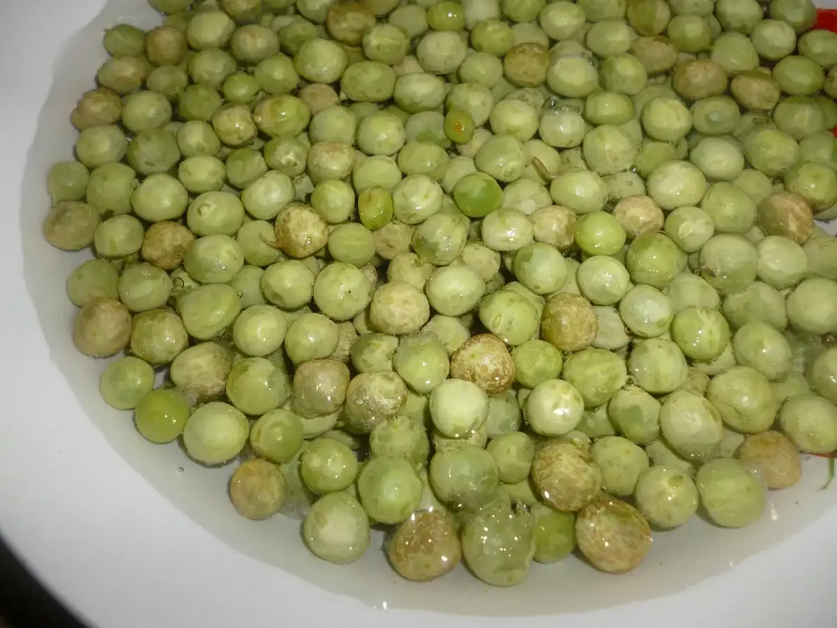 Рецепт домашнього консервованого зеленого горошку: як довго я його шукала