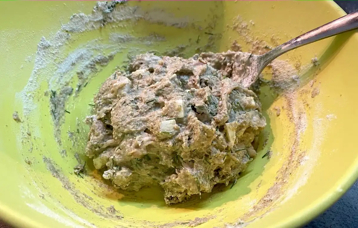 Закусочний кекс з беконом та сиром: ідеально до сніданку, чи замість хліба