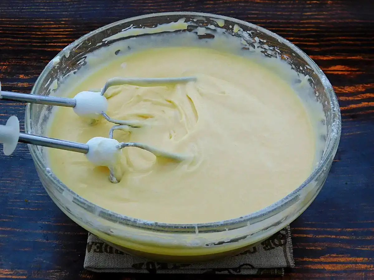 Торт швидкого приготування на згущеному молоці - дуже смачно