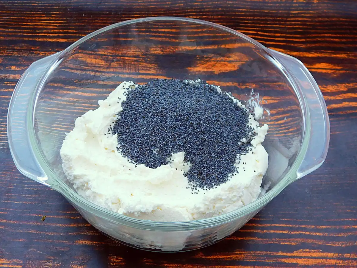 Швидкий десерт до чаю з лаваша: 15 хвилин і смакота на столі