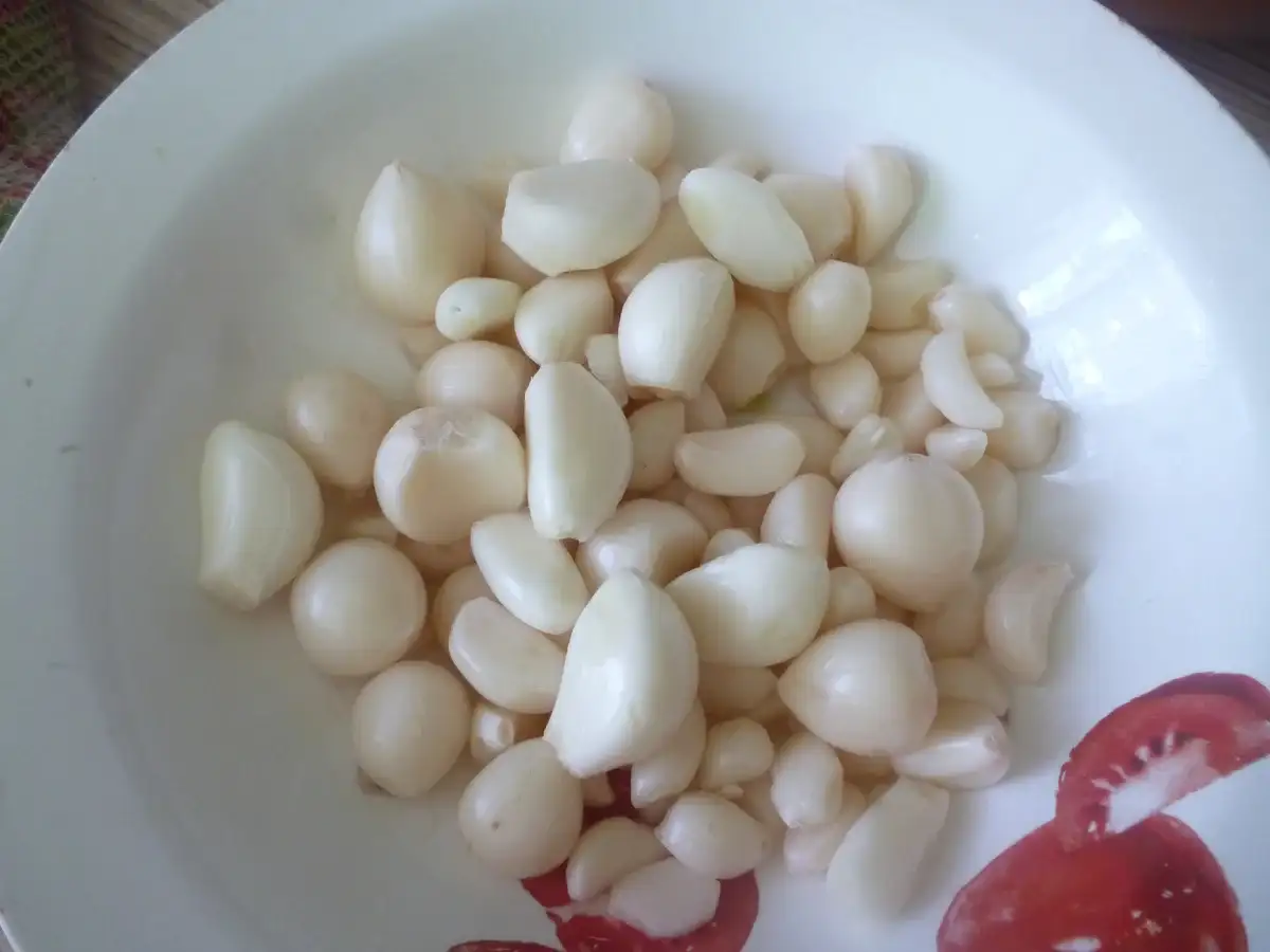 Помідори по-корейськи: можна їсти відразу, а можна заготовити на зиму