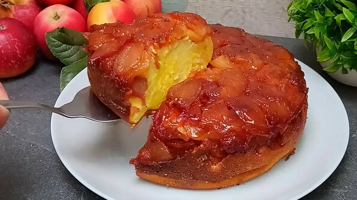 Запіканка з сиру і карамелізованими яблуками: ділюсь простим рецептом