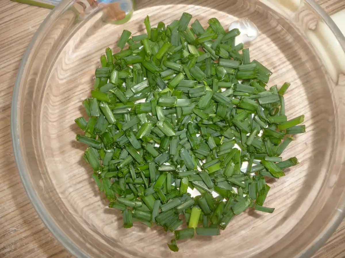 Салат "Весняна ніжність": легкий і простий у приготуванні