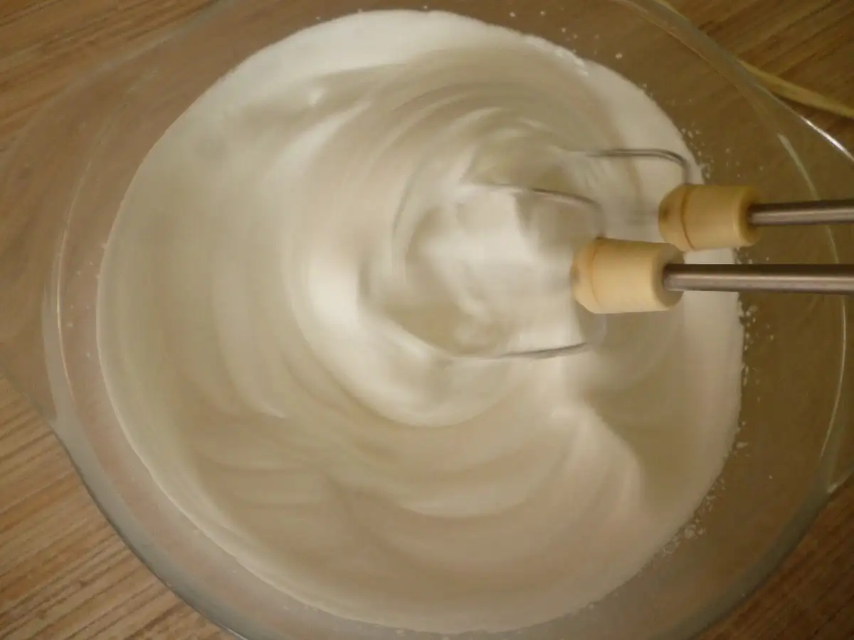 Сирний десерт "Сльози ангела": ніжний, смачний, вишуканий, до того ж, легко приготувати