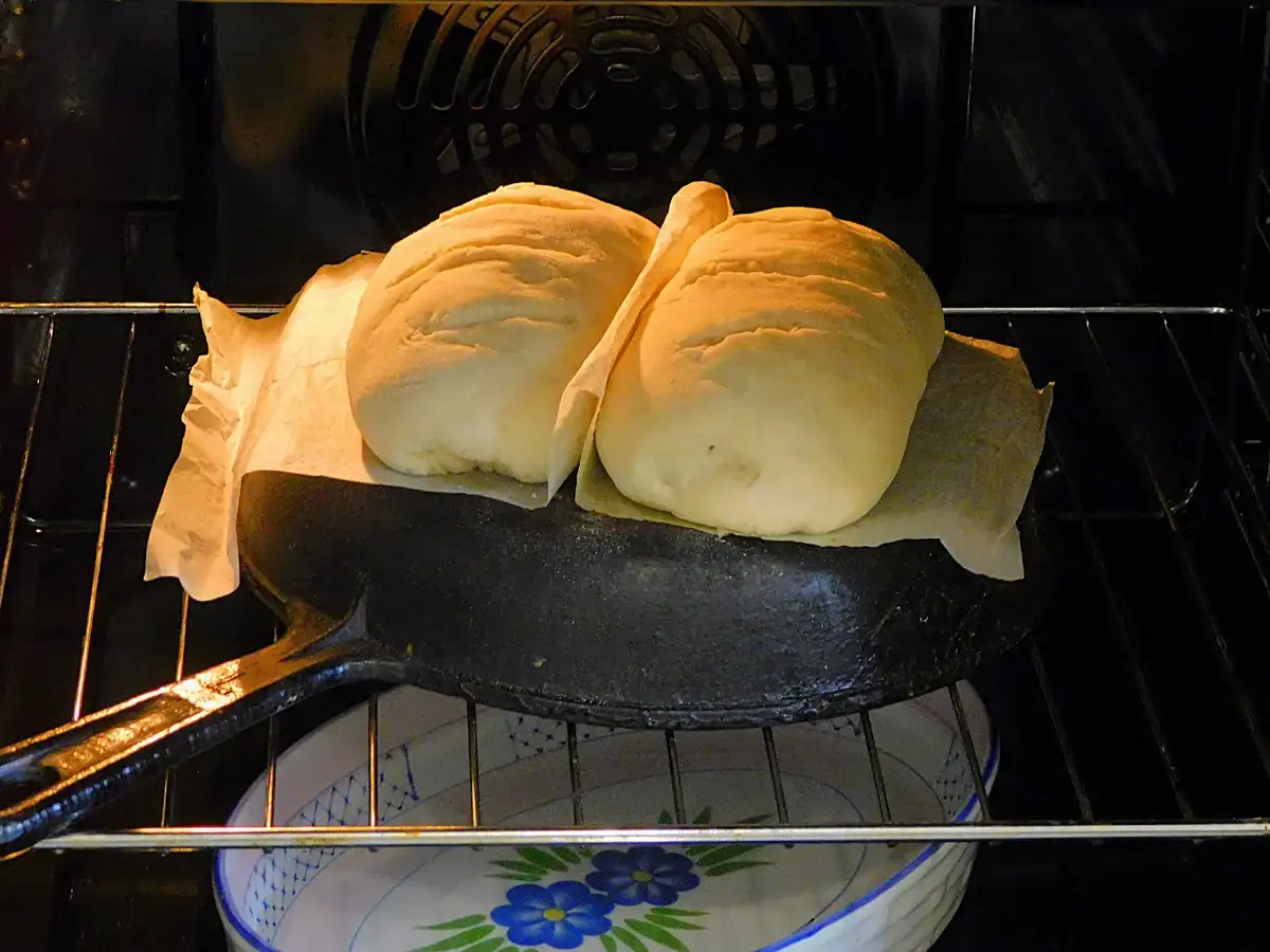 Як приготувати хліб на заквасці: м'який, пористий з хрусткою скоринкою