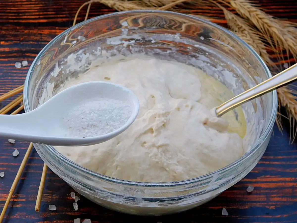 Як приготувати хліб на заквасці: м'який, пористий з хрусткою скоринкою