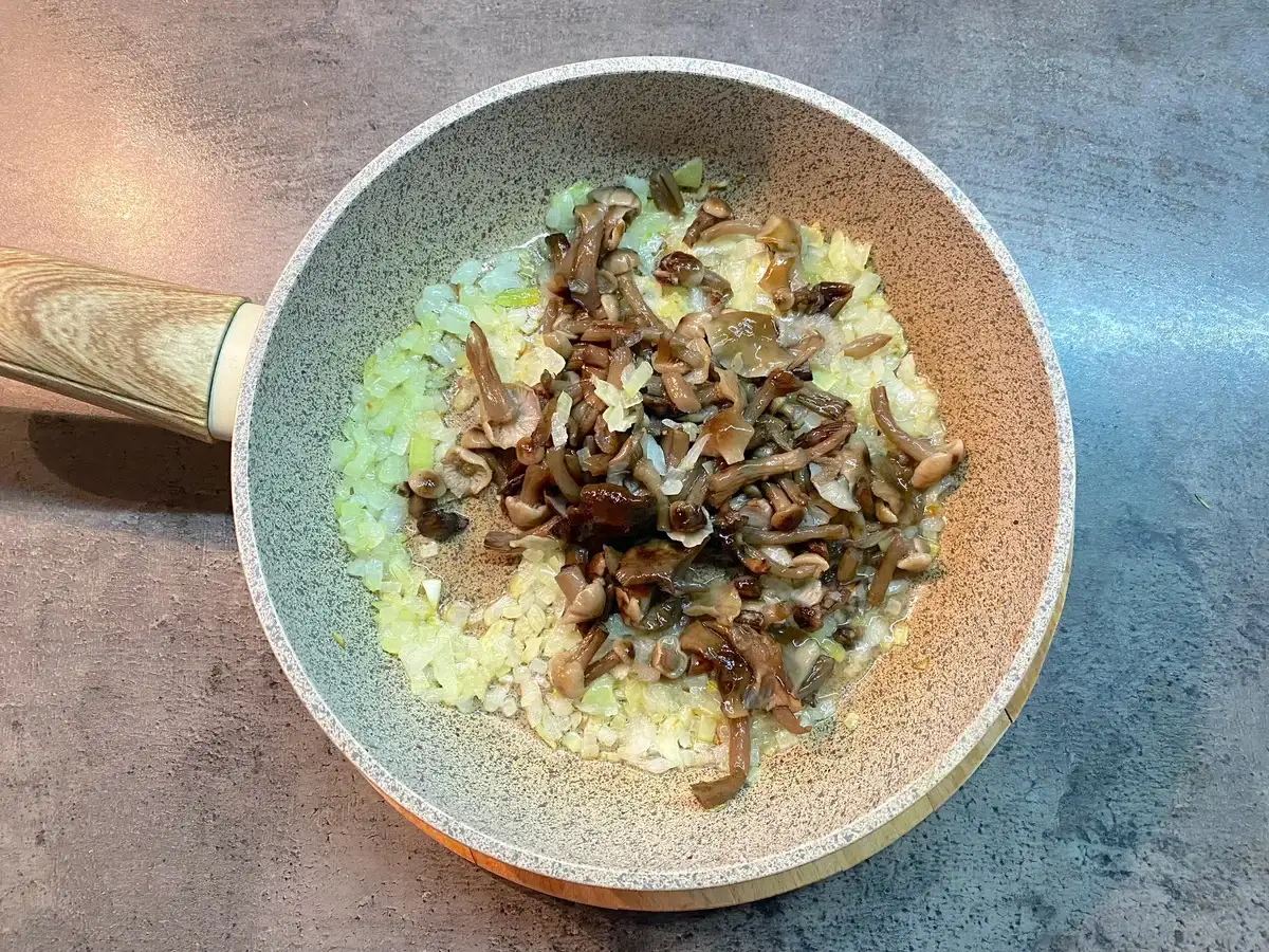 Картопляна запіканка з фаршем та грибами: улюблена страва у моїй сім'ї