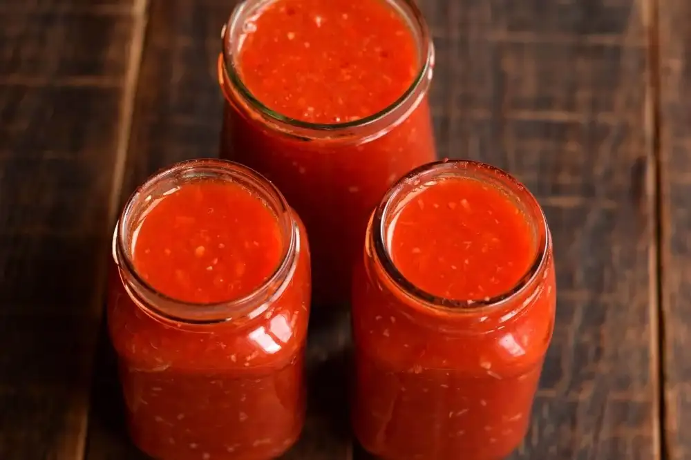 Аджика "Кобра" на зиму: вдалий рецепт гостренької, з насиченим кольором та смаком аджики